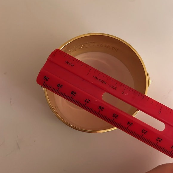 Alexander McQueen Skull Bangle - Picture 4 of 4